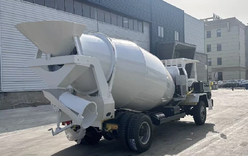4m³ Mining Concrete Mixer Truck factory